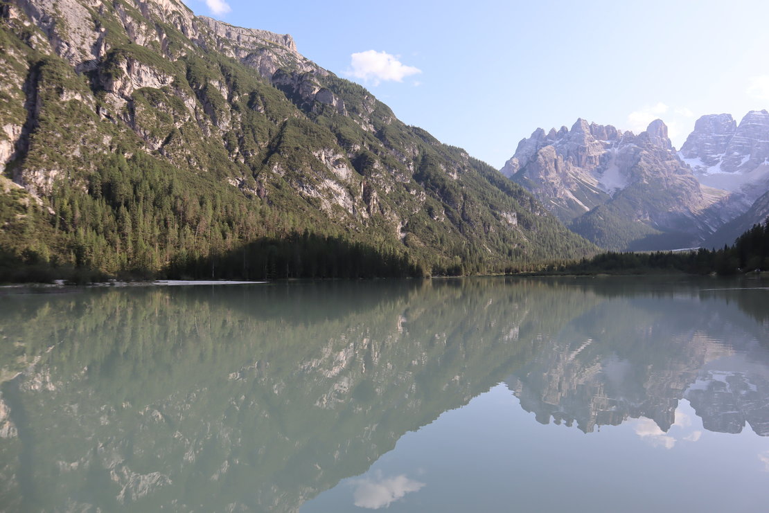 Berge und ein See in Österreich